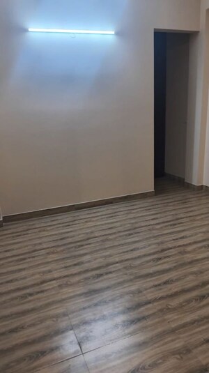 Room in 3 BHK Builder Floor at Unitech South City II, Sector 50 – for Rent