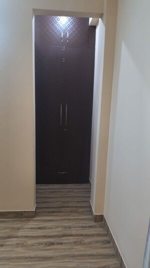 Room in 3 BHK Builder Floor at Unitech South City II, Sector 50 – for Rent