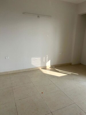 Room in 2 BHK Apartment at TDI Lake Grove City, Kundli – for Rent