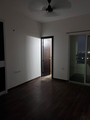 Room in 2 BHK Apartment at Amrapali Terrace Homes, Tech Zone 4 Greater Noida – for Rent