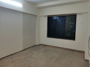 Room in 2 BHK Apartment at Chandak 34 Park Estate D Wing, Goregaon West – for Rent