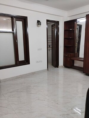 Room in 4 BHK Apartment at Palm Residency Chhatarpur, Chattarpur – for Rent