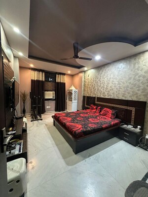 Bedroom in 3 BHK Builder Floor at New Rajinder Nagar – for Sale