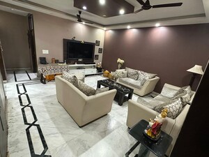 Team Area in 3 BHK Builder Floor at New Rajinder Nagar – for Sale