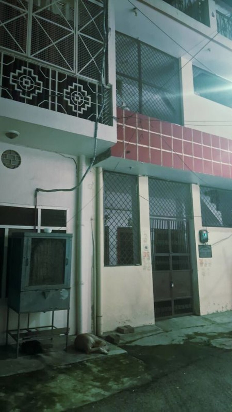 Exterior View, rajajipuram 2 Bedroom 550 Sq.Ft. Independent House In Rajajipuram Lucknow 10729755