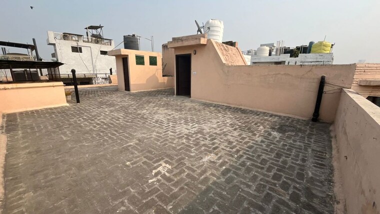 Exterior View, inderpuri 3 Bedroom 200 Sq.Yd. Builder Floor In Inderpuri Delhi 10729756