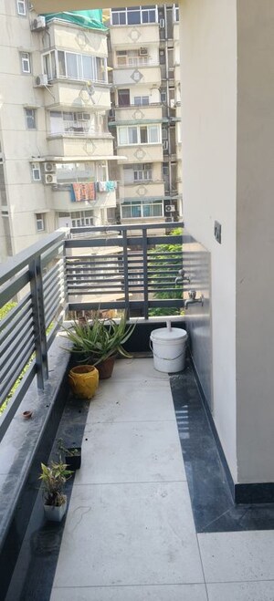 Balcony in 1 BHK Builder Floor at Sector 55 – for Rent