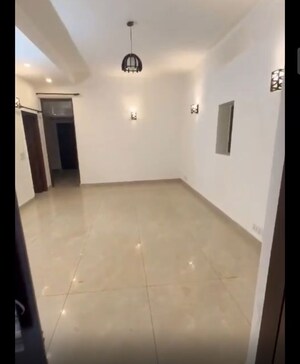 Room in 3 BHK Builder Floor at Kailash Colony – for Sale
