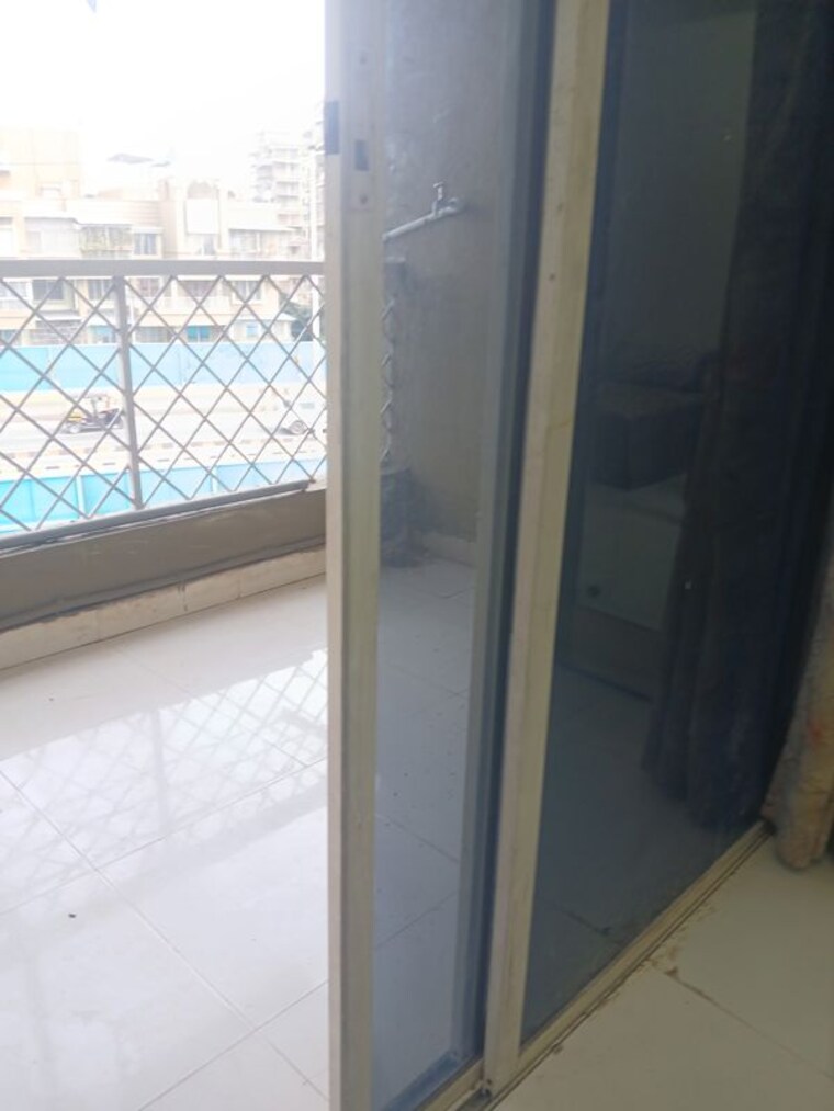 Balcony, sukhwani-empire-estate-phase-2 1 Bedroom 680 Sq.Ft. Apartment In Chinchwad Pune 10729804