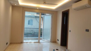 Room in 4 BHK Builder Floor at Chirag Enclave – for Rent