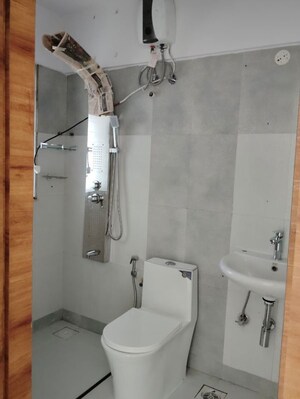 Bathroom in 1 BHK Apartment at Panorama Tower, Andheri West – for Sale