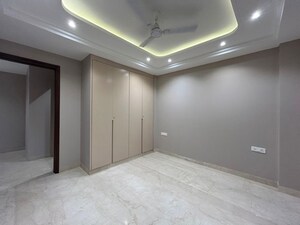 Room in 3 BHK Builder Floor at Greater Kailash ii – for Sale