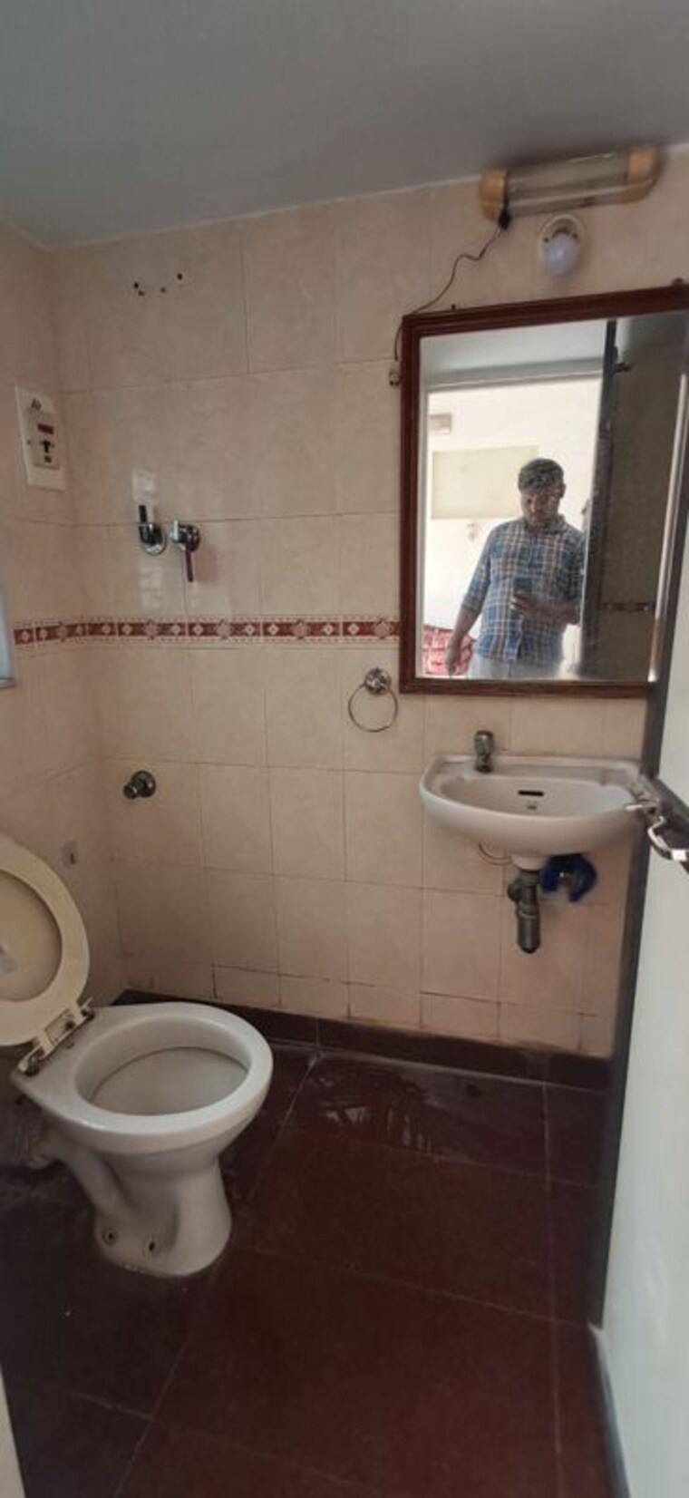 Bathroom, malad-apartment 1 Bedroom 450 Sq.Ft. Apartment In Malad West Mumbai 10729863