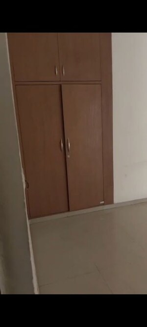 Furnished Amenities in 4 BHK Apartment at Windsor Premium Tower, Raj Nagar Extension – for Rent