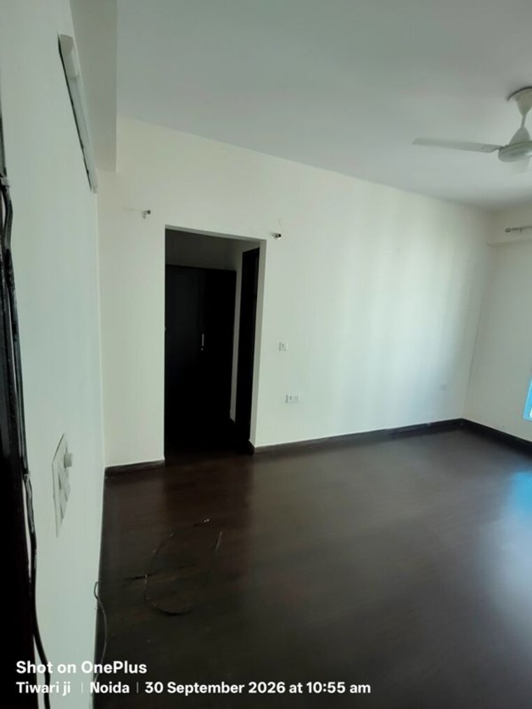 Room, aditya-celebrity-homes 2.5 Bedroom 1220 Sq.Ft. Apartment In Sector 76 Noida 10729872