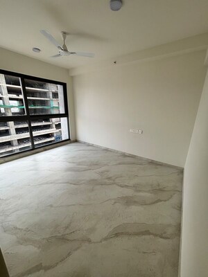 Room in 5 BHK Apartment at Aashiyana Park, Aundh – for Rent