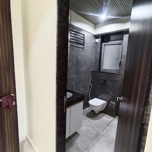 Bathroom in 4 BHK Apartment at Sheth 72 West, Andheri West – for Rent