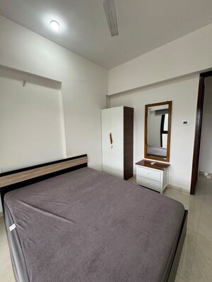 Master Bedroom in 2 BHK Apartment at Platinum Pristine, Andheri West – for Rent