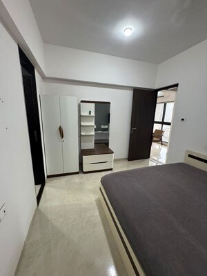 Master Bedroom in 2 BHK Apartment at Platinum Pristine, Andheri West – for Rent