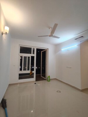 Room in 2.5 BHK Apartment at Omaxe Hazratganj Residency, Gomti Nagar – for Sale