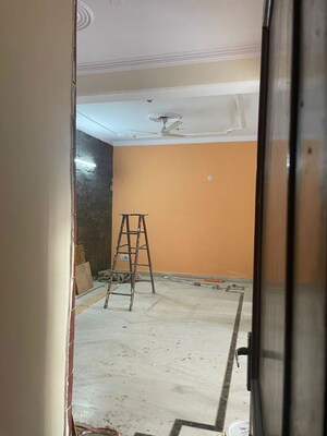 Room in 2.5 BHK Builder Floor at RWA Apartments Sector 12, Sector 12 – for Rent