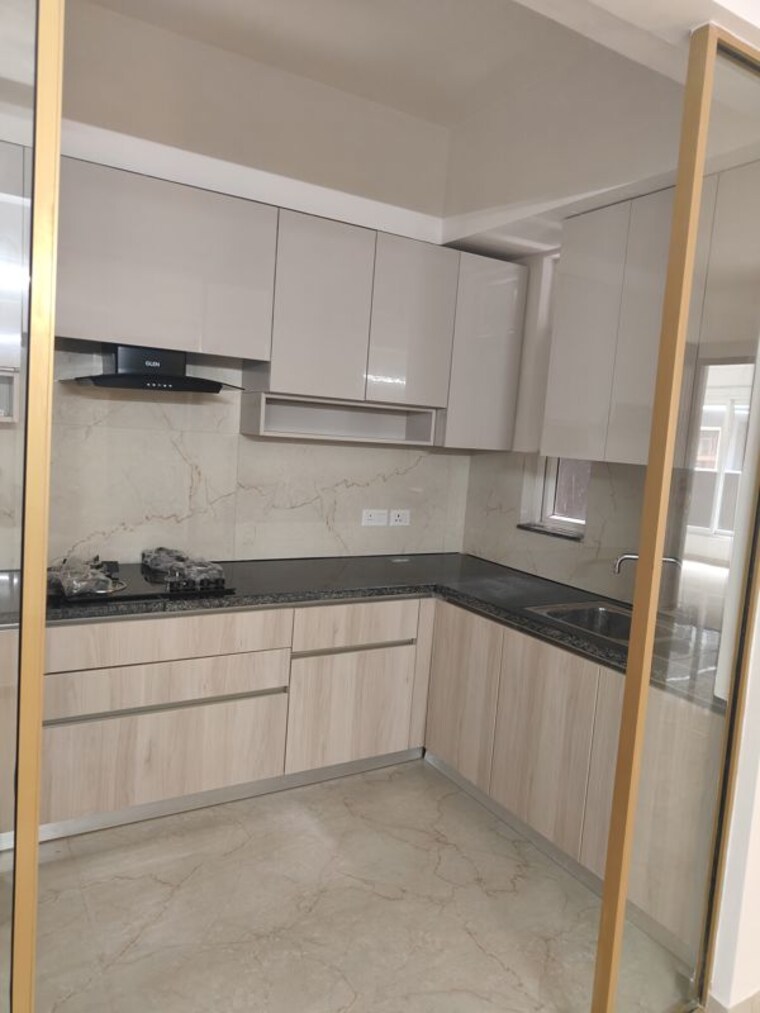 Kitchen, smart-world-orchard 3 Bedroom 1630 Sq.Ft. Apartment In Sector 61 Gurgaon 10730018