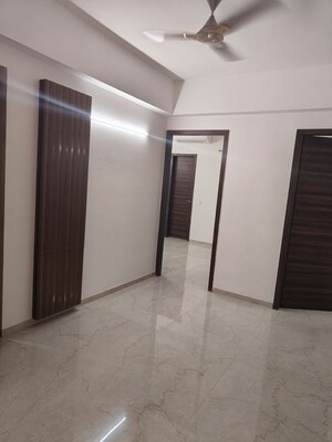Building Lobby in 3 BHK Apartment at Smart World Orchard, Sector 61 – for Sale