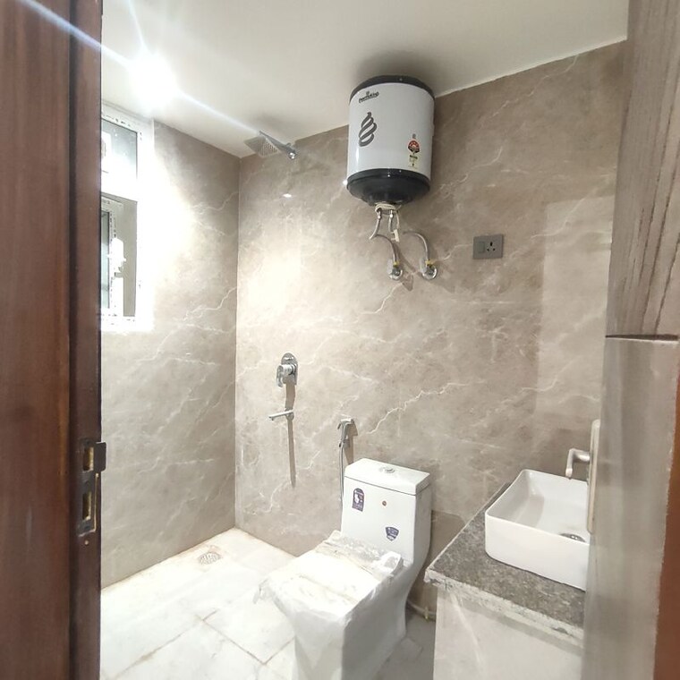 Bathroom, palm-residency-chhatarpur 1 Bedroom 500 Sq.Ft. Builder Floor In Chattarpur Delhi 10730020