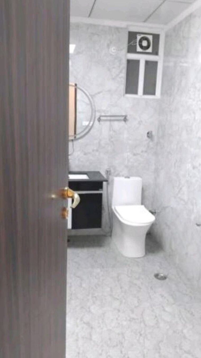 Bathroom, crystal-link-apartment 3 Bedroom 1760 Sq.Ft. Apartment In Amar Shaheed Path Lucknow 10730026