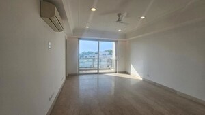 Room in 2 BHK Apartment at ATS Advantage, Ahinsa Khand 1 – for Rent