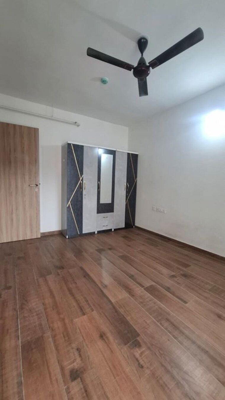 Room, unique-k-town 3 Bedroom 948 Sq.Ft. Apartment In Kiwale Pune 10730033