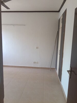 Room in 3 BHK Apartment at Gardenia Gateway, Sector 75 – for Rent
