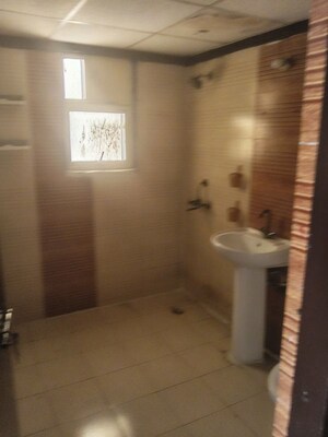Bathroom in 3 BHK Apartment at Gardenia Gateway, Sector 75 – for Rent