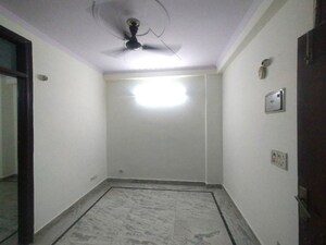 Room in 2 BHK Builder Floor at Mahavir Enclave 1 – for Rent