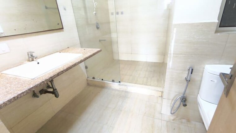 Bathroom, dlf-regal-gardens 3 Bedroom 1730 Sq.Ft. Apartment In Sector 90 Gurgaon 10730082