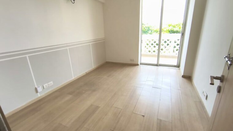 Room, dlf-regal-gardens 3 Bedroom 1730 Sq.Ft. Apartment In Sector 90 Gurgaon 10730082