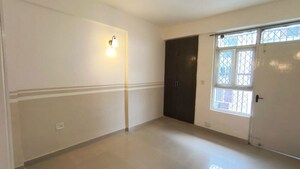 Room in 2 BHK Apartment at Mahagun Mahagunpuram, Shastri Nagar – for Sale