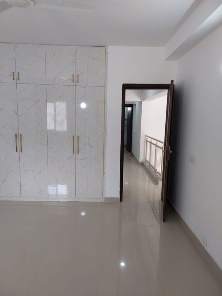 Room, rof-aalayas 3 Bedroom 745 Sq.Ft. Apartment In Sector 102 Gurgaon 10730113