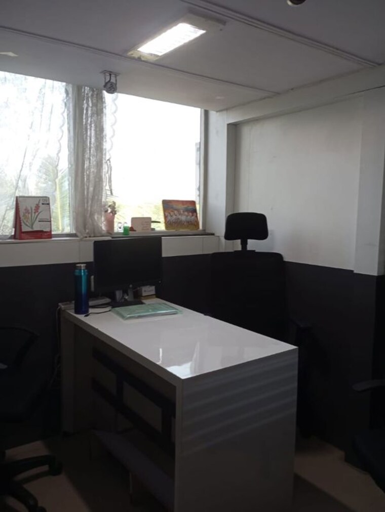 Team Area, haware-fantasia Commercial Office Space 704 Sq.Ft. In Vashi Sector 28 Navi Mumbai 10730120