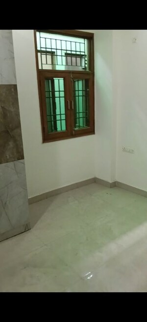 Room in 3 BHK Builder Floor at Vasundhara Sector 13 – for Sale