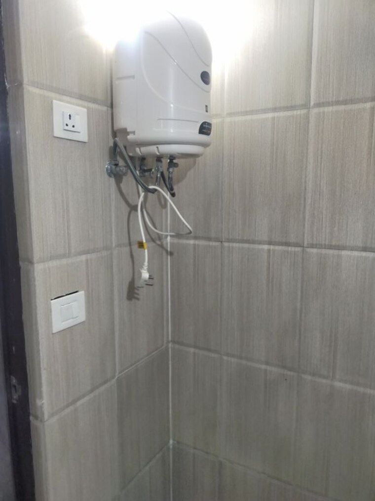 Bathroom, la-residentia 2 Bedroom 880 Sq.Ft. Apartment In Tech Zone 4 Greater Noida Greater Noida 10730173