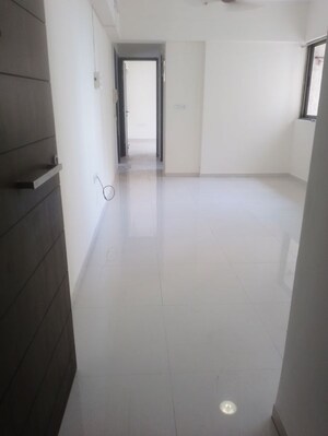 1 BHK Apartment For Rent in Lodha Splendora, Ghodbunder Road