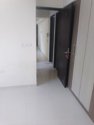 Room in 1 BHK Apartment at Lodha Splendora, Ghodbunder Road – for Rent