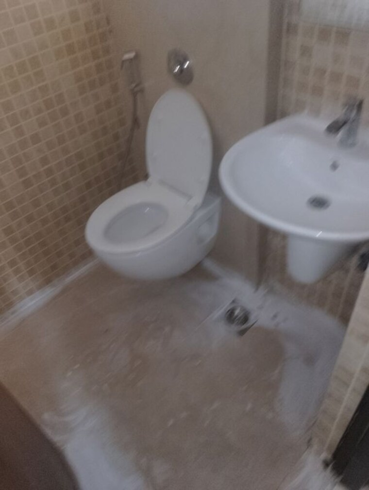 Bathroom, lodha-splendora 1 Bedroom 483 Sq.Ft. Apartment In Ghodbunder Road Thane 10730194