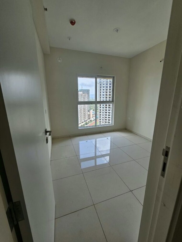 Bathroom, godrej-park-ridge 3 Bedroom 850 Sq.Ft. Apartment In Manjari Pune 10730219