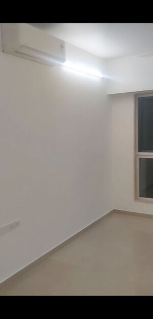 Room in 1 BHK Apartment at Godrej The Trees, Vikhroli East – for Sale