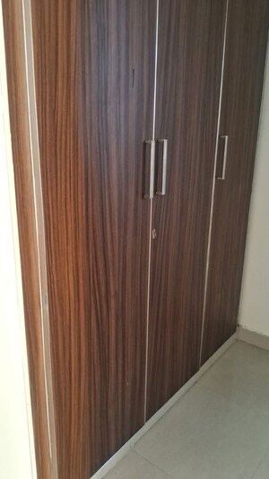 Furnished Amenities in 2 BHK Apartment at Supertech Czar Suites, Omicron I Greater Noida – for Rent