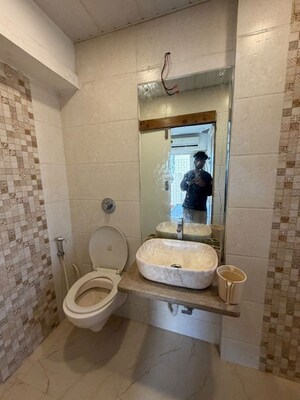 Bathroom in 4 BHK Apartment at Sher E Punjab, Andheri East – for Rent