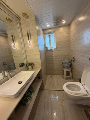 Bathroom in 4 BHK Apartment at Sher E Punjab, Andheri East – for Rent