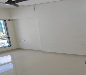 Room in 3 BHK Apartment at Venu Apartments, Dadar East – for Rent